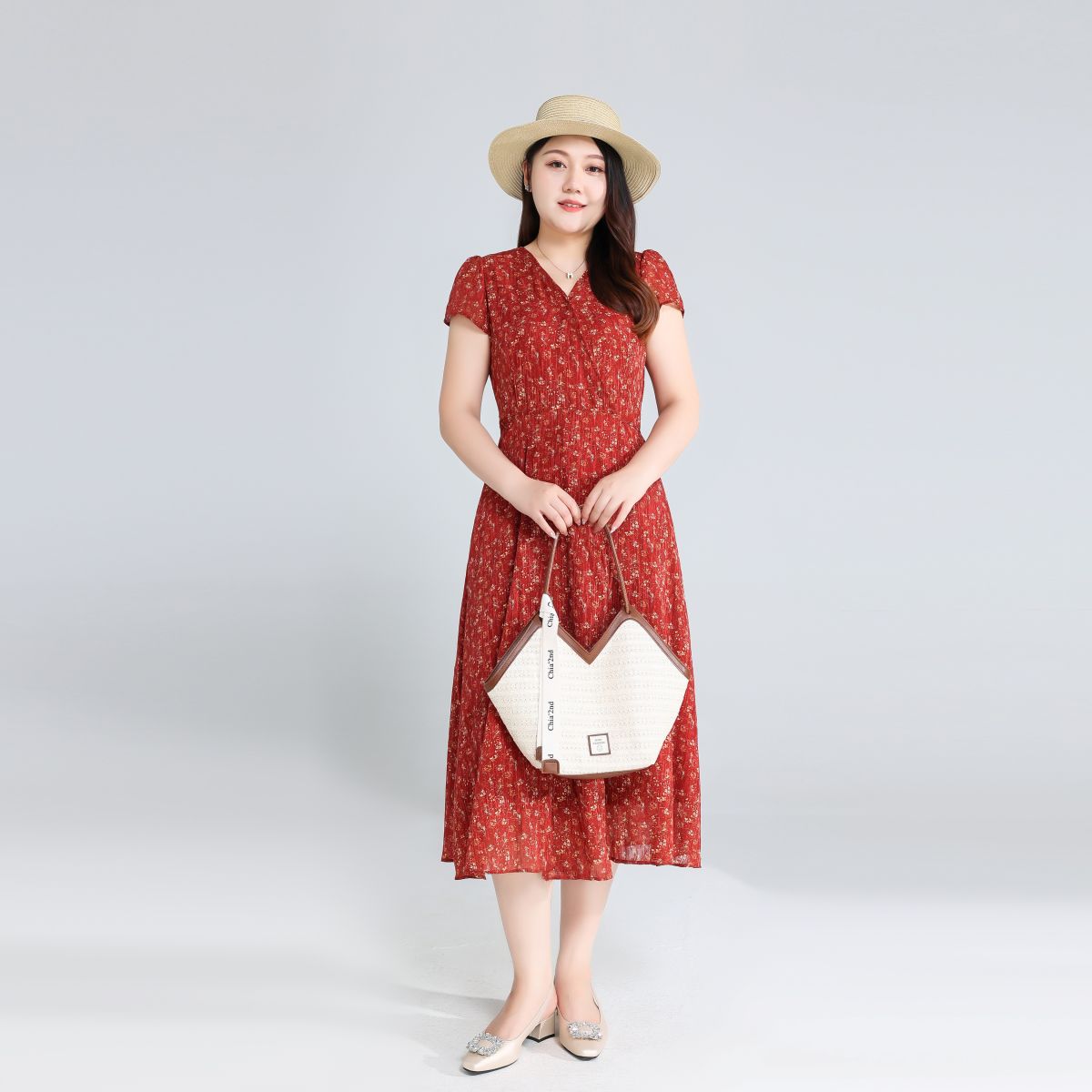 Plus Size Ditsy Floral Short Sleeve Wrap Dress