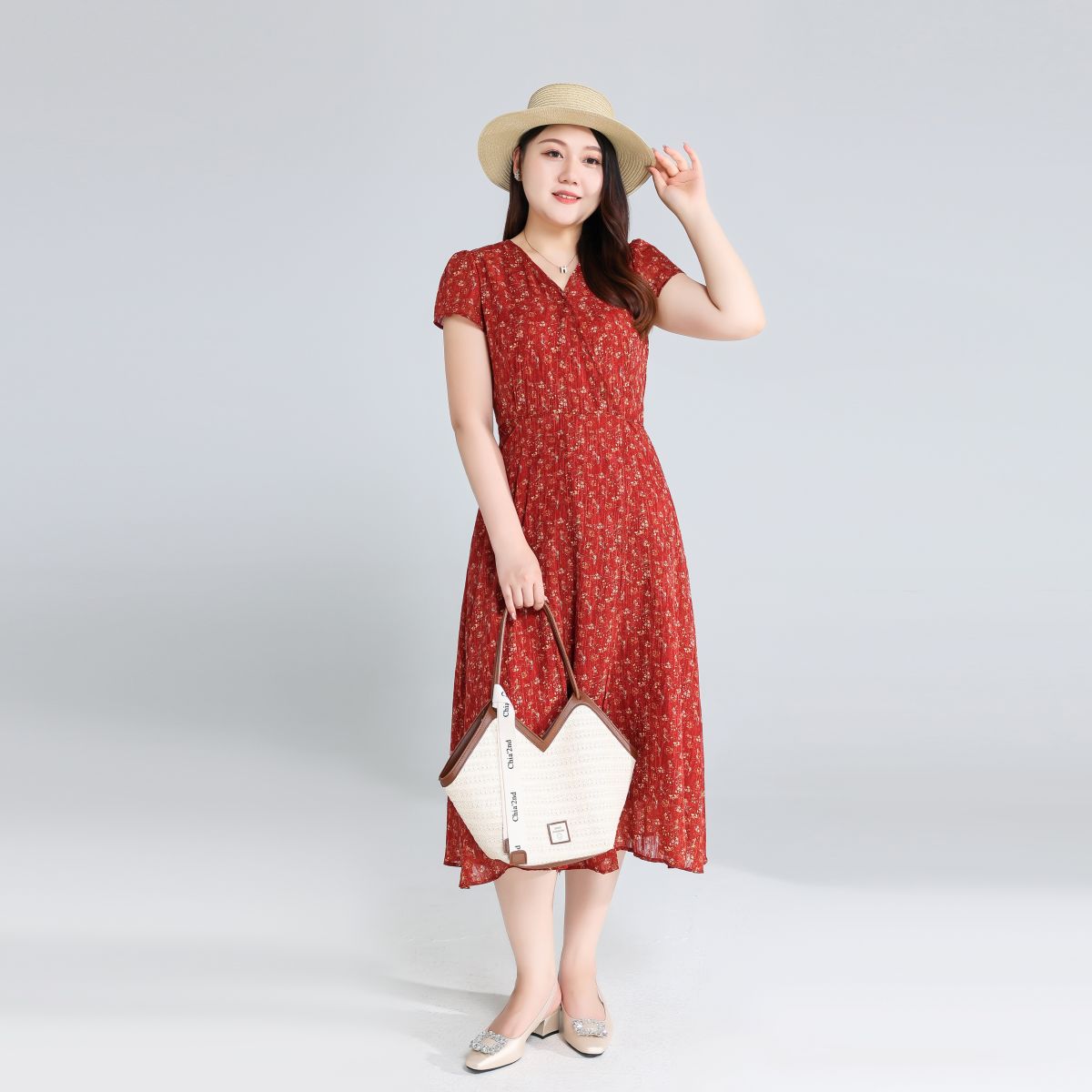 Plus Size Ditsy Floral Short Sleeve Wrap Dress