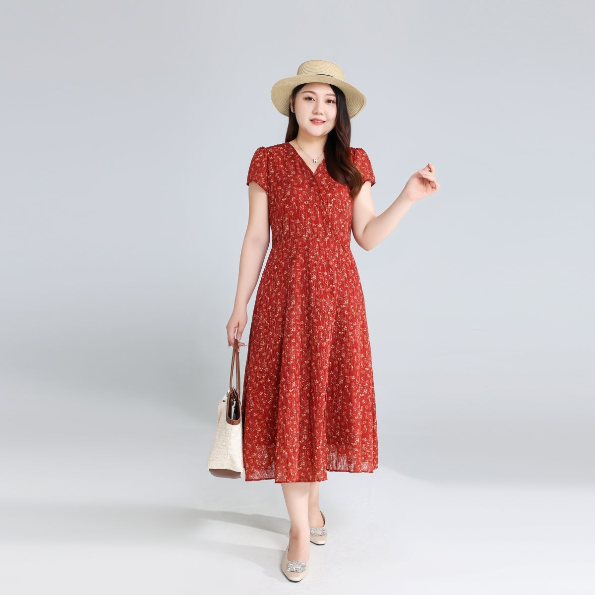 Plus Size Ditsy Floral Short Sleeve Wrap Dress - summer dress