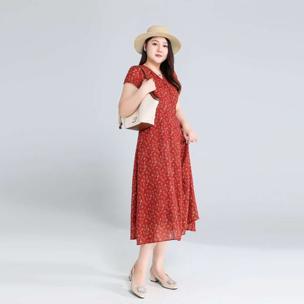 Plus Size Ditsy Floral Short Sleeve Wrap Dress