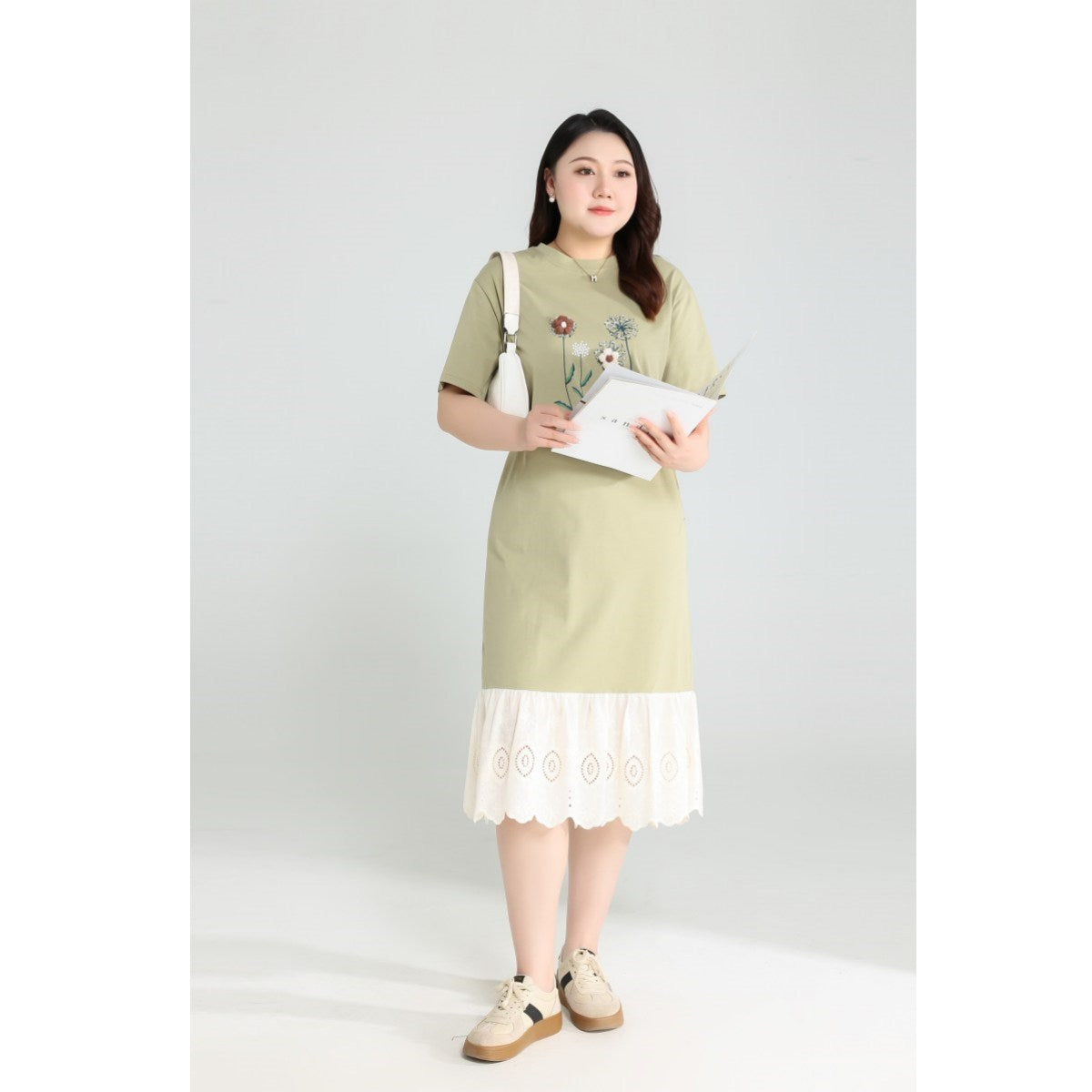 Plus Size Green Floral Lace T Shirt Dress