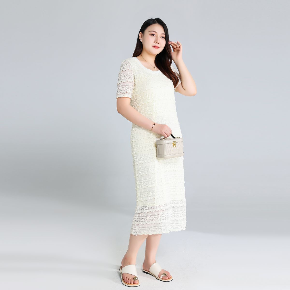Plus Size Lace Round Neck Pencil Dress