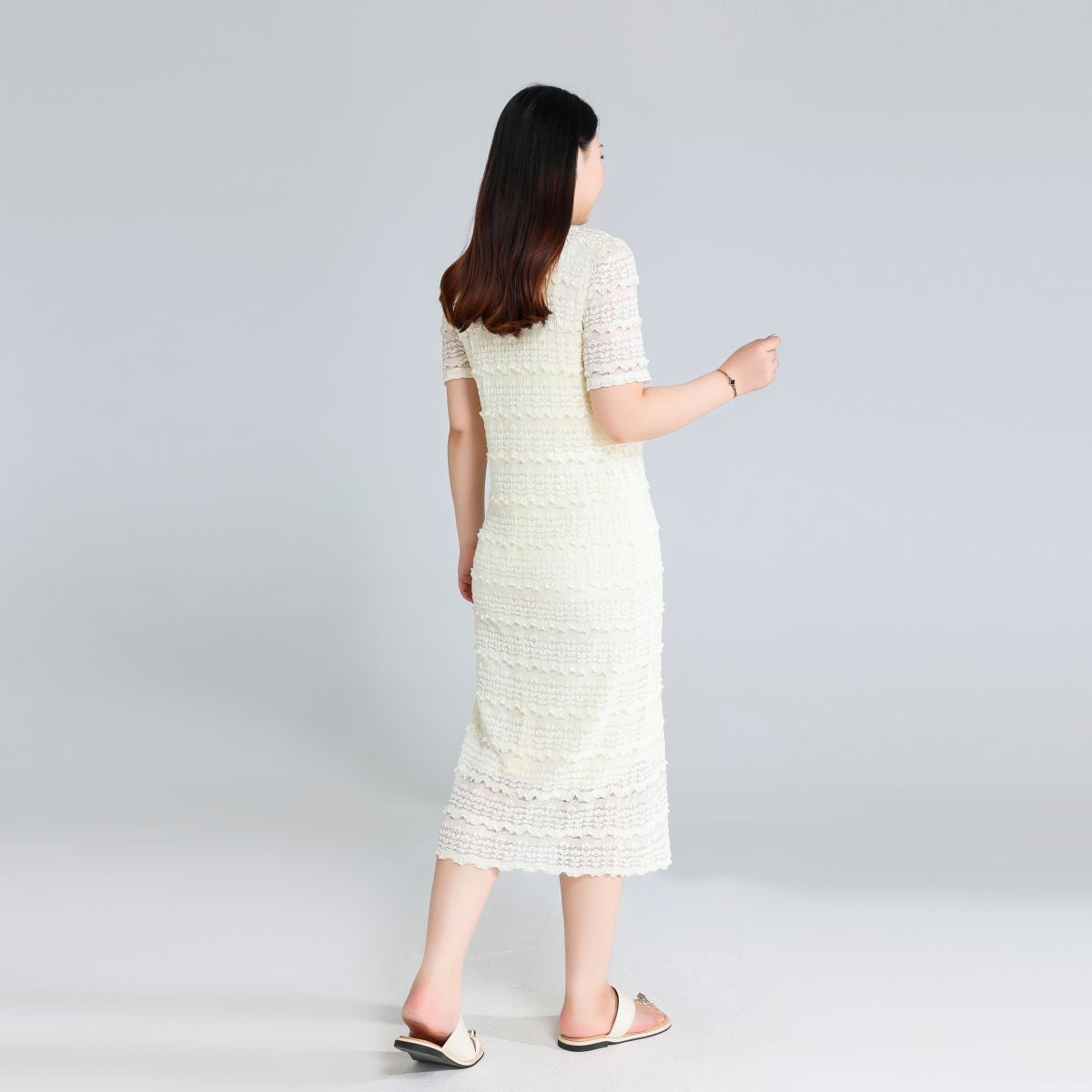 Plus Size Lace Round Neck Pencil Dress