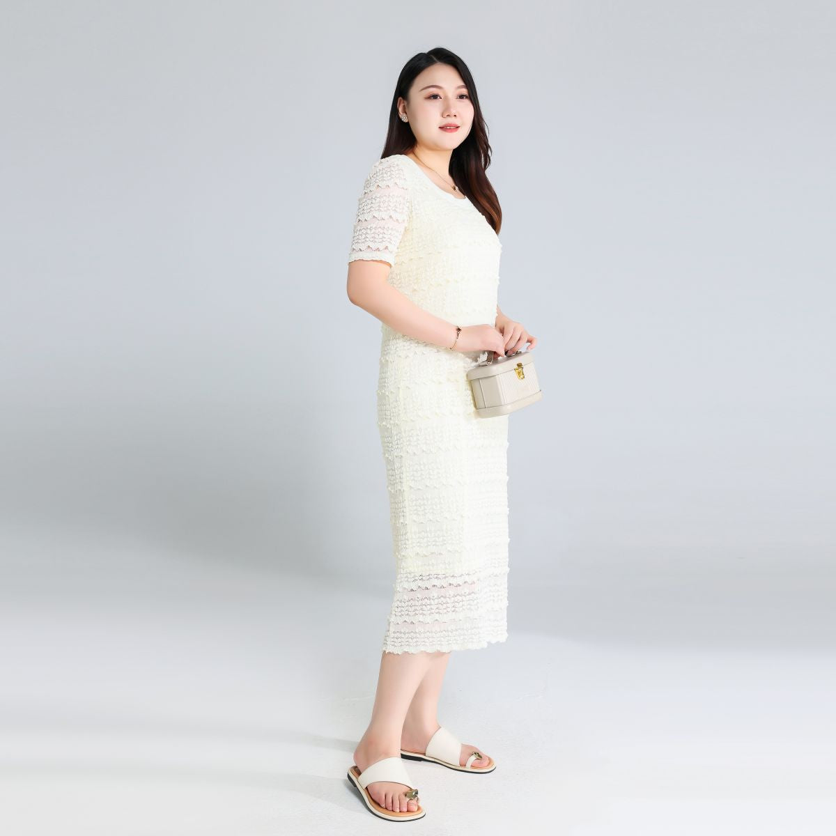 Plus Size Lace Round Neck Pencil Dress