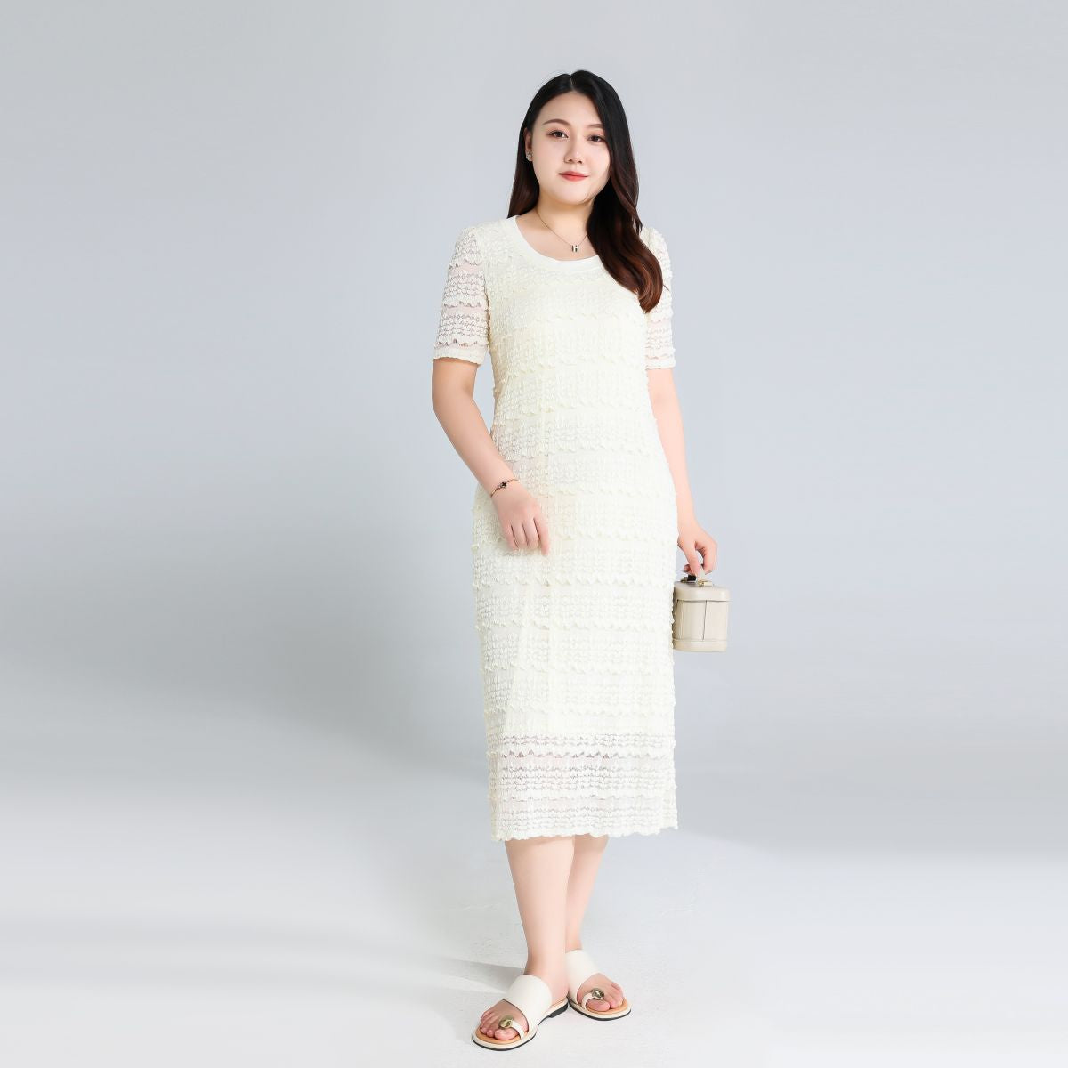 Plus Size Lace Round Neck Pencil Dress